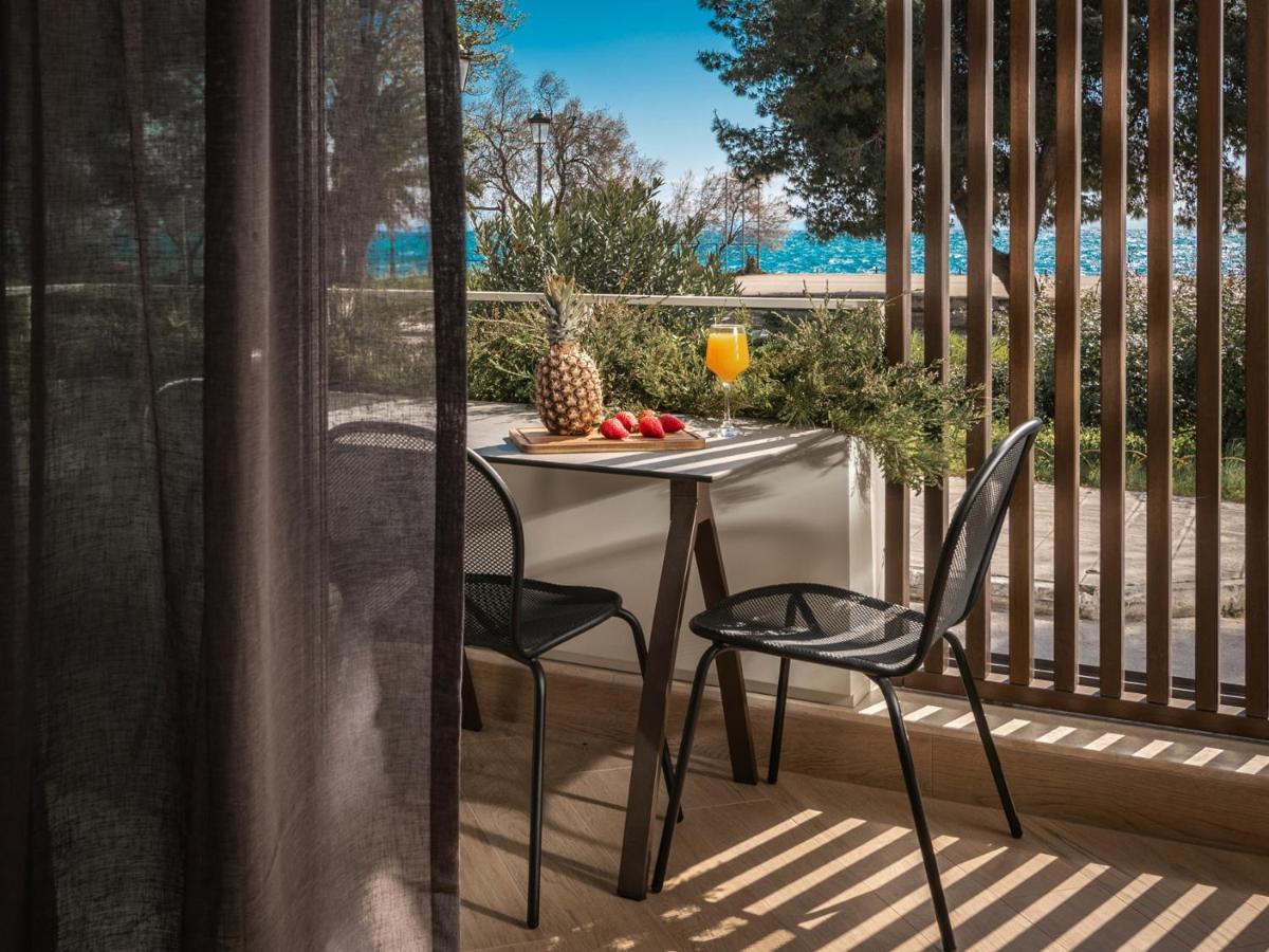 Point Ephemere Beachfront Apartments Закинтос Екстериор снимка