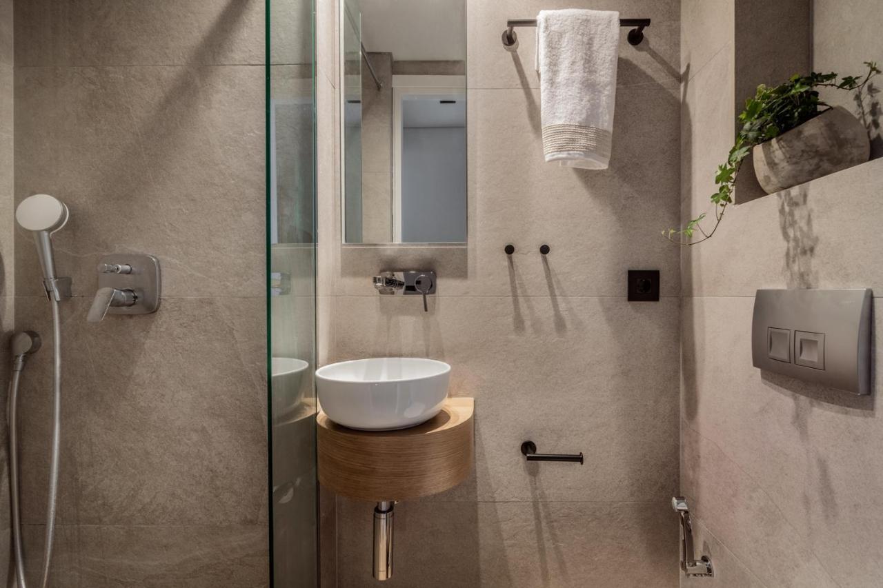 Point Ephemere Beachfront Apartments Закинтос Екстериор снимка