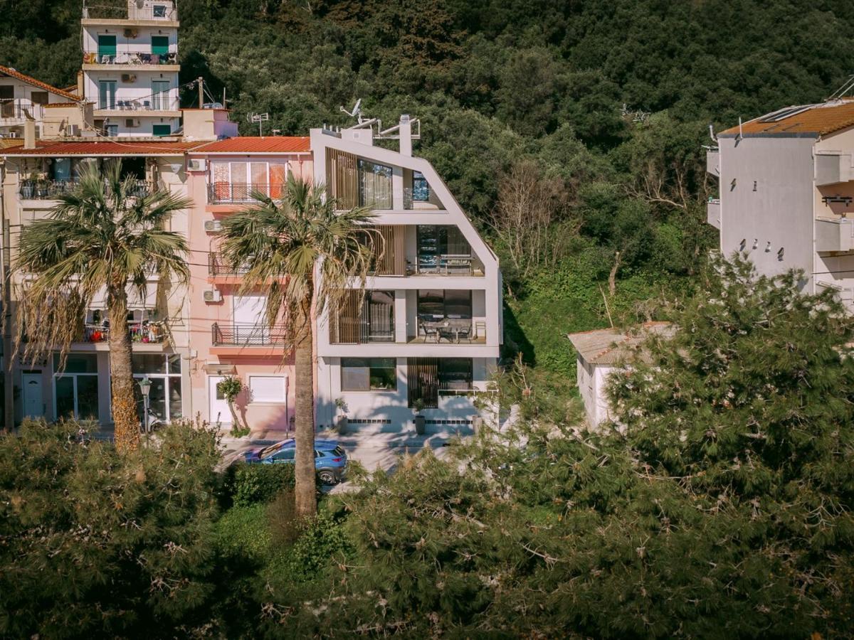 Point Ephemere Beachfront Apartments Закинтос Екстериор снимка