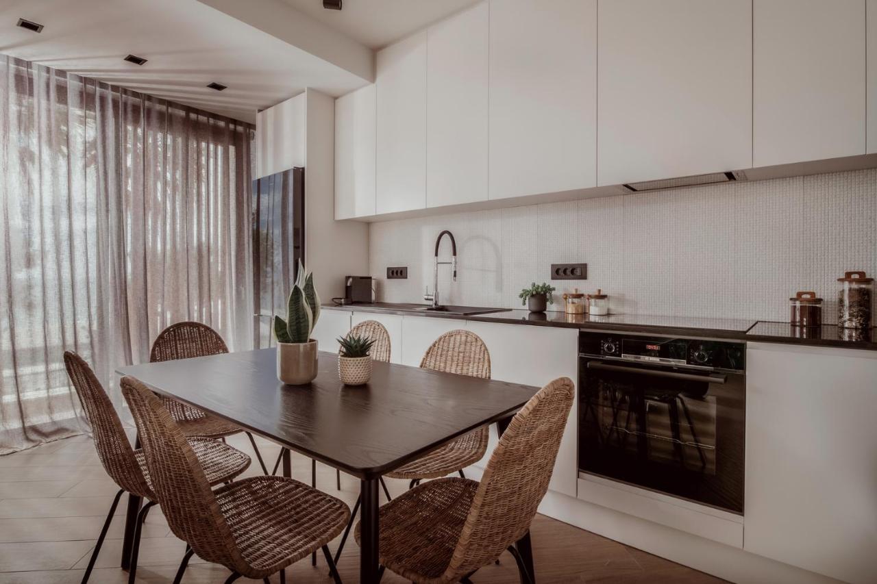 Point Ephemere Beachfront Apartments Закинтос Екстериор снимка