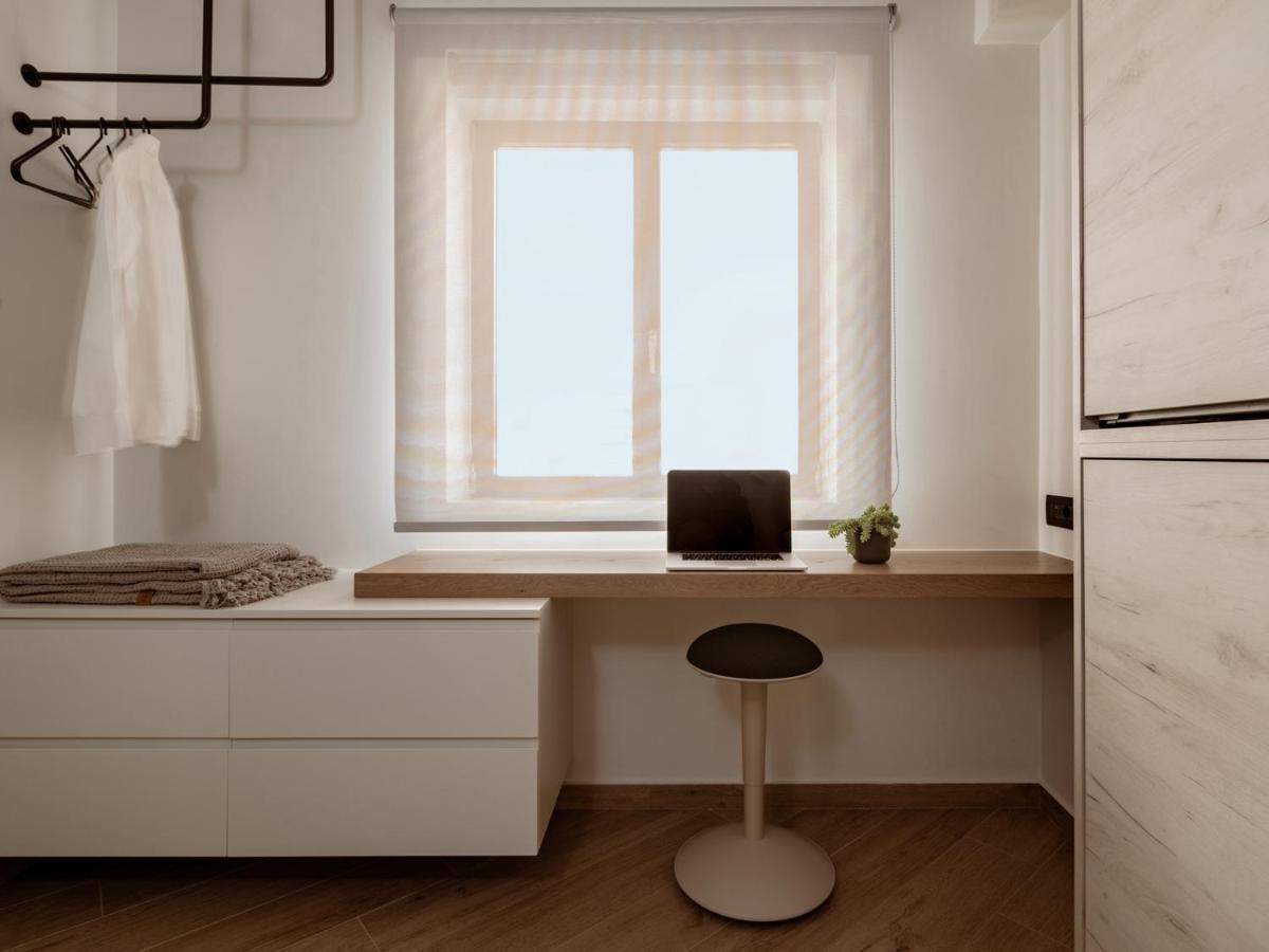 Point Ephemere Beachfront Apartments Закинтос Екстериор снимка