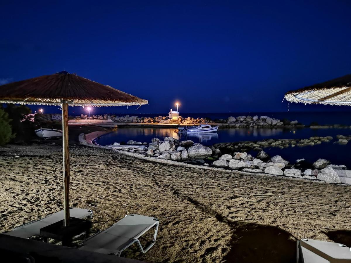 Point Ephemere Beachfront Apartments Закинтос Екстериор снимка